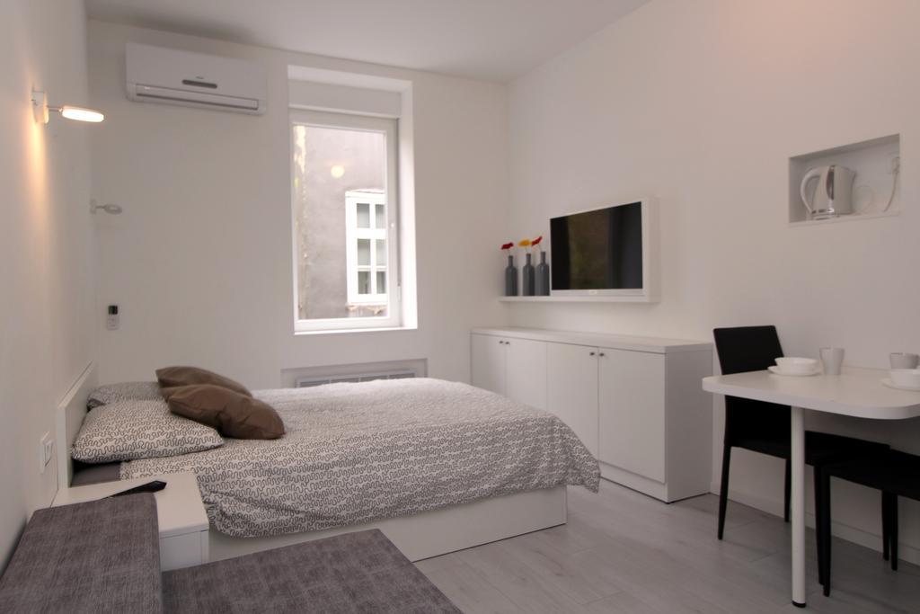 Apartments Simple Teslina Zagreb Exterior foto